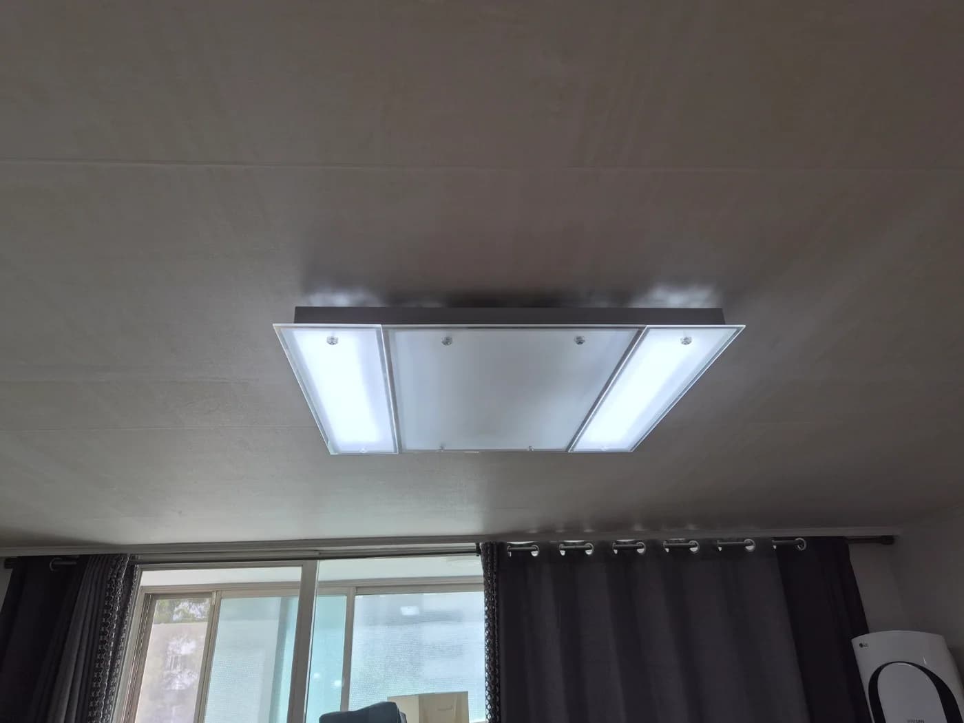 거실 천장 조명